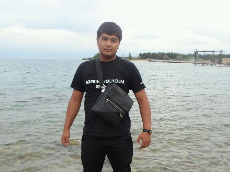  ,   Ulan, 32 ,   