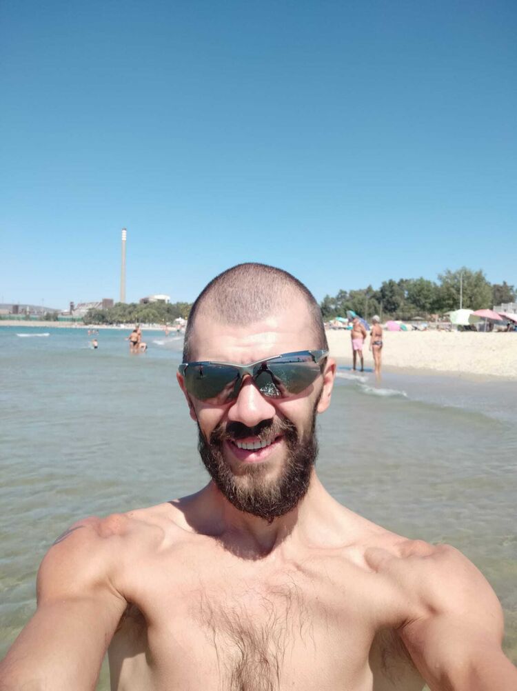  37953184  DLD LIUBOMYR, 41 ,    Bohnice