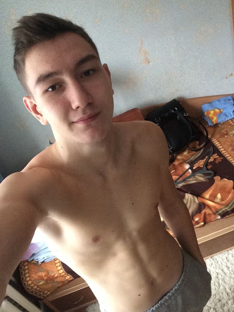   ,   Denis, 25 ,   