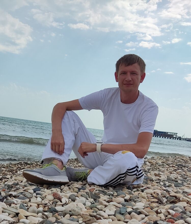  31504134  Alexey, 40 ,    