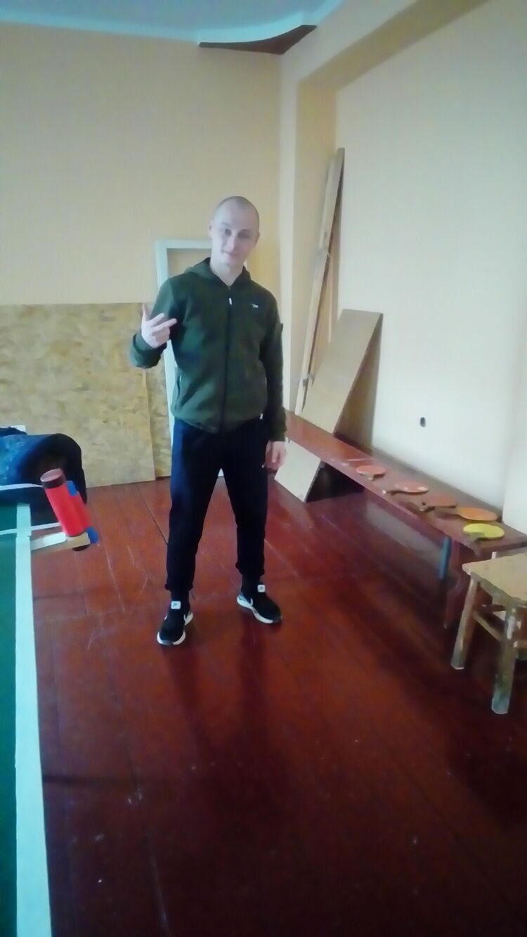  46688104  , 37 ,    