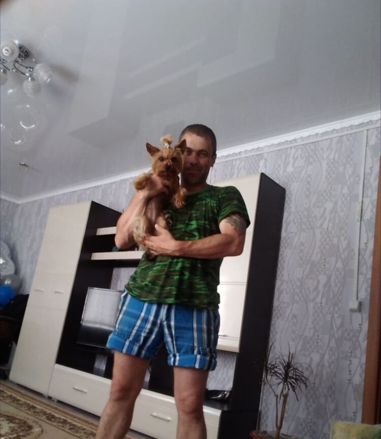  ,   Pavel, 42 ,   ,   , c 