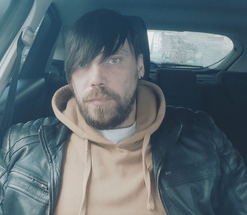  25628944  Vladimir, 40 ,    