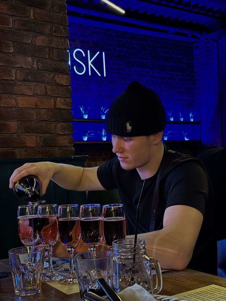  50625474  , 20 ,    -