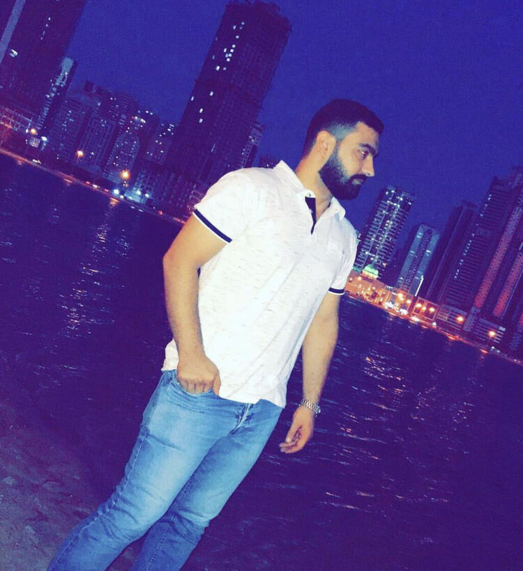  40862264  Zaher, 35 ,    