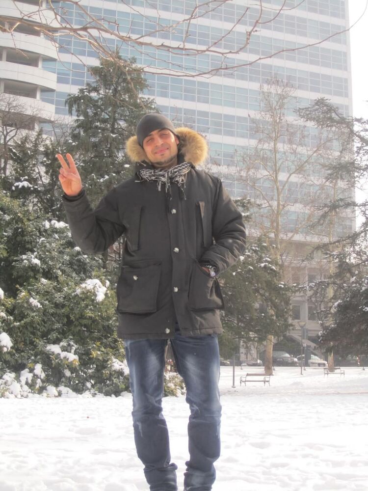  48899564  Ramzi, 37 ,    