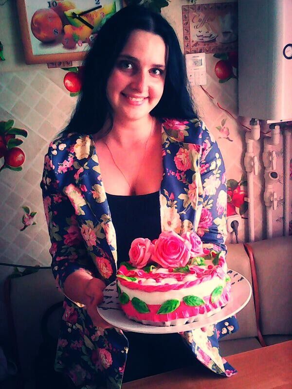  ,   Elena, 32 ,  