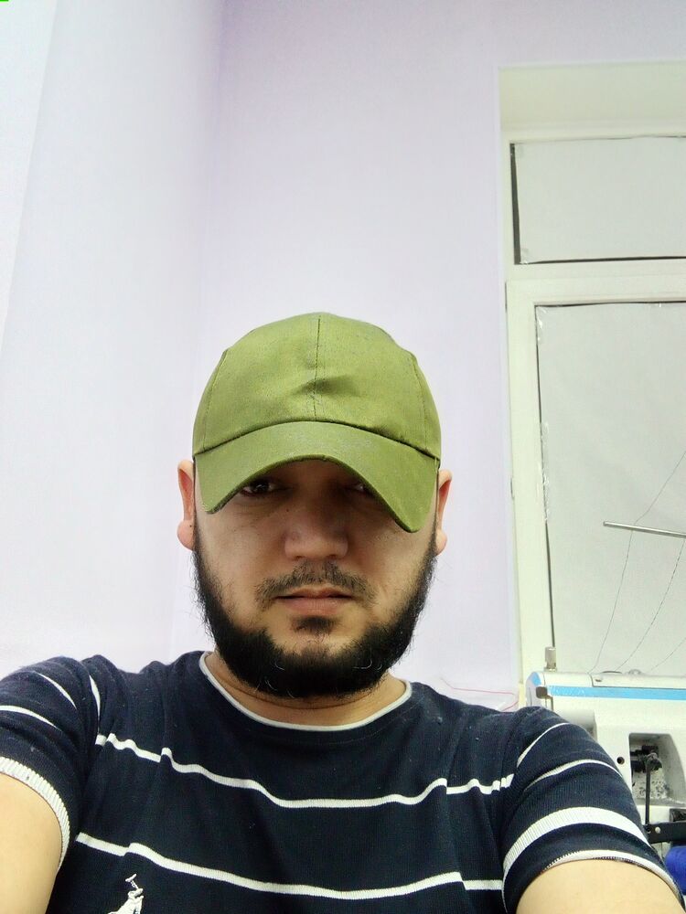  38355944  Bahrombek, 31 ,    