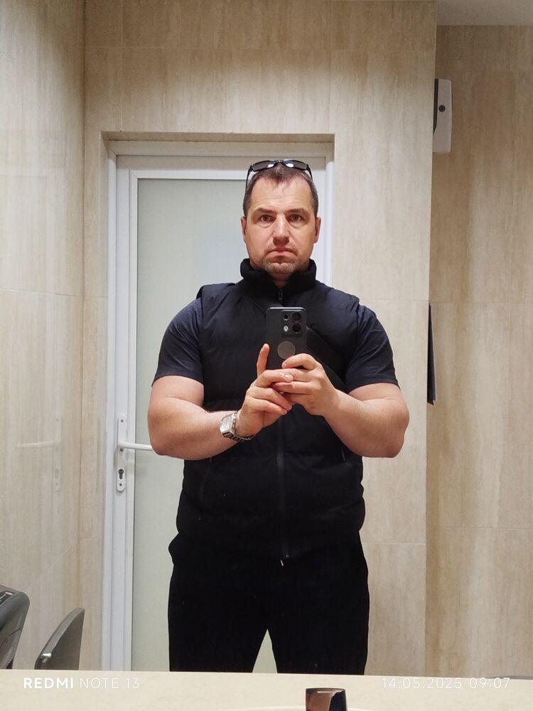  ,   Dima, 44 ,   ,   , c , 