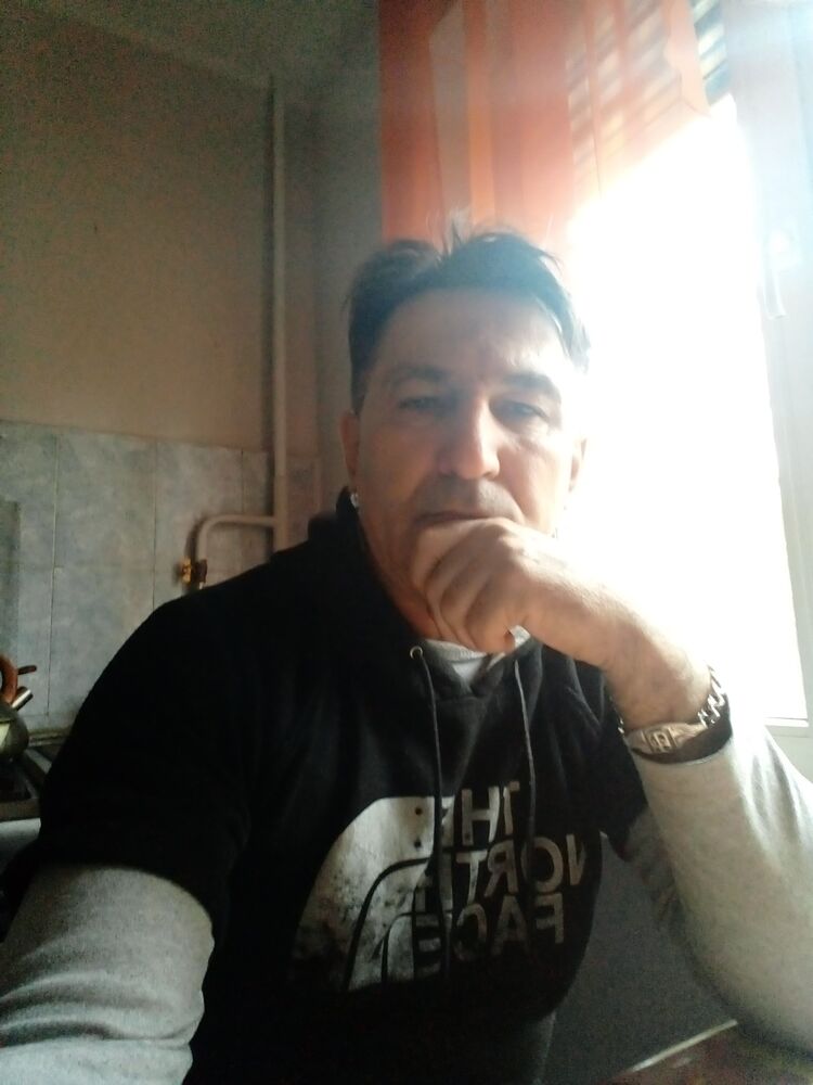  52895144  , 52 ,    