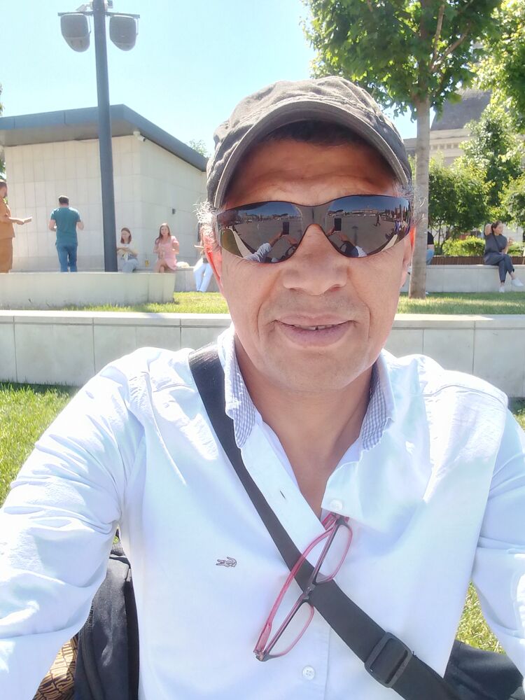  51865534  Karamy, 51 ,    