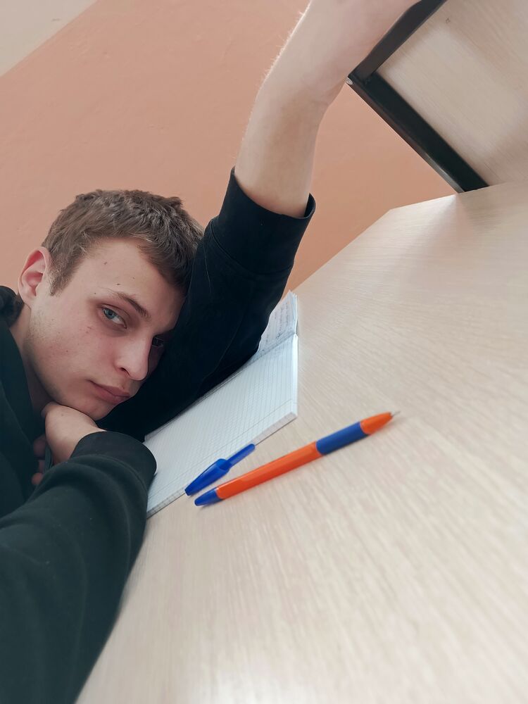  ,   Alex, 20 ,   ,   , c , 
