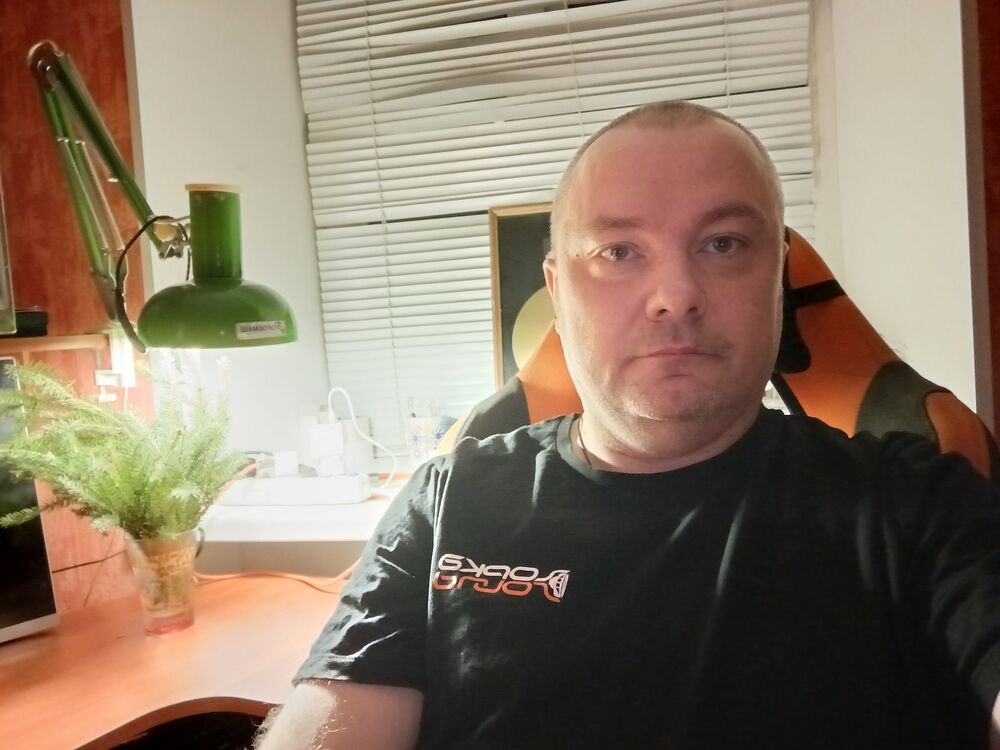  ,   Vladimir, 42 ,   ,   