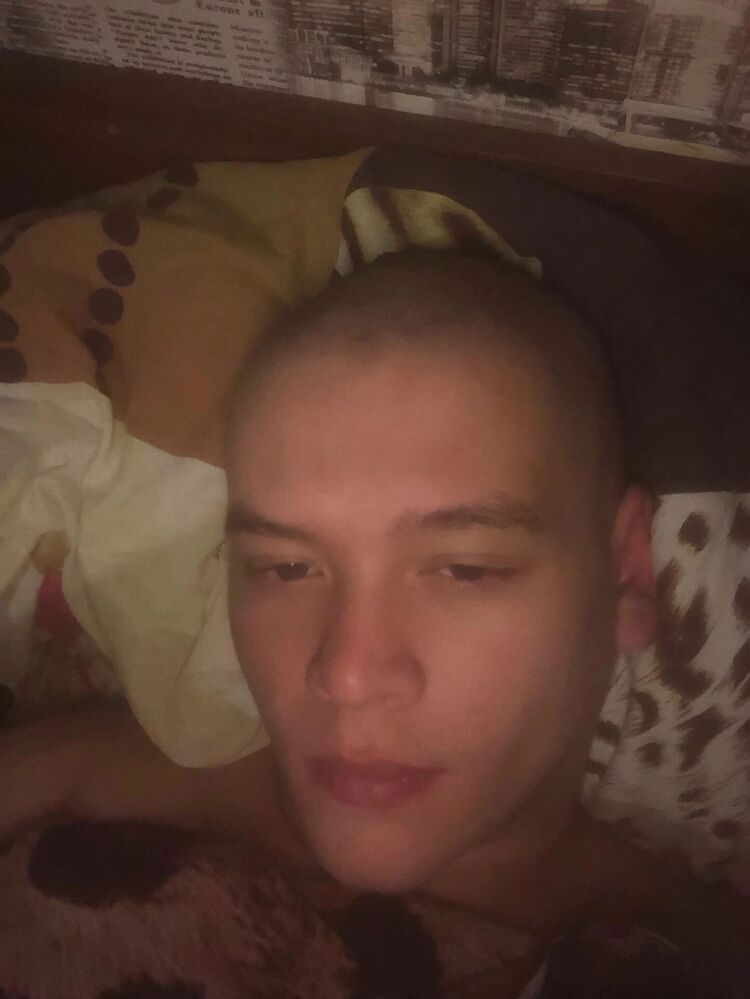  38343934  Markus, 25 ,    