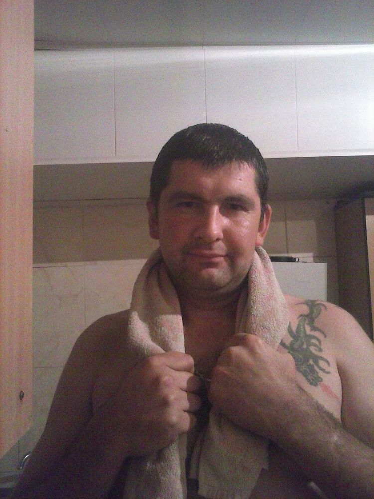  8272714  Nik, 42 ,    
