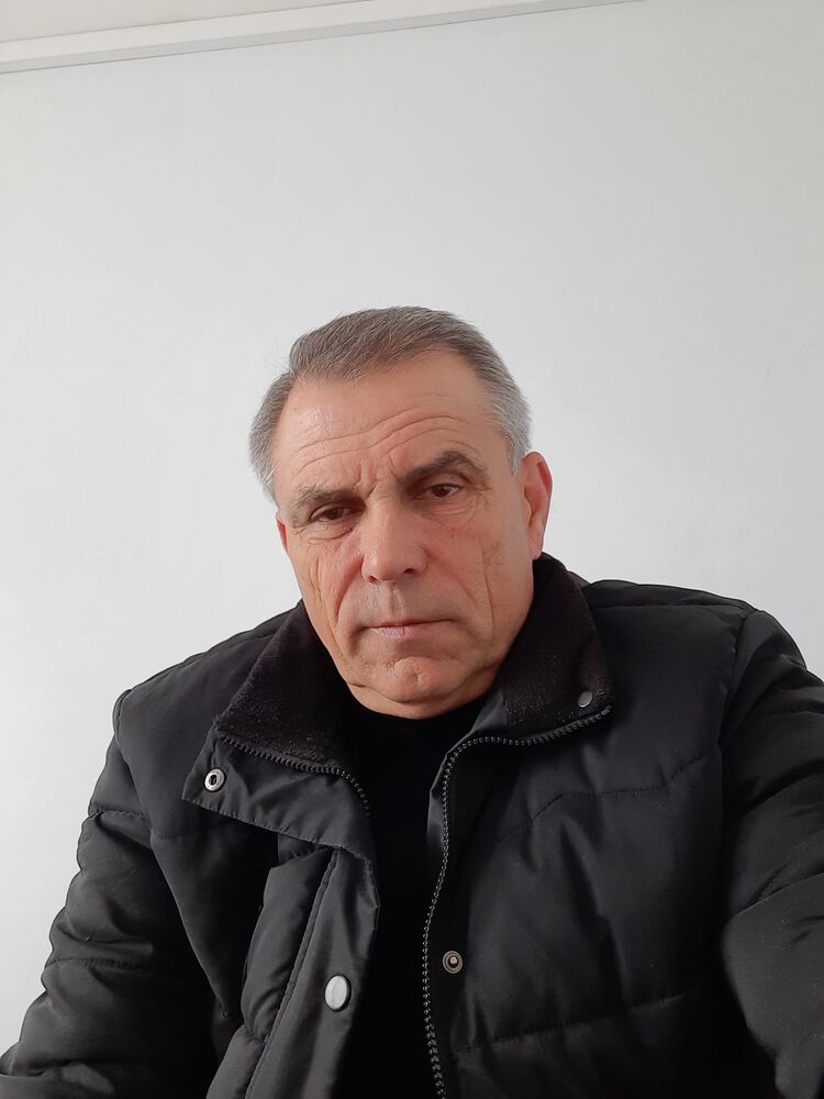  25628434  Sabir, 55 ,    