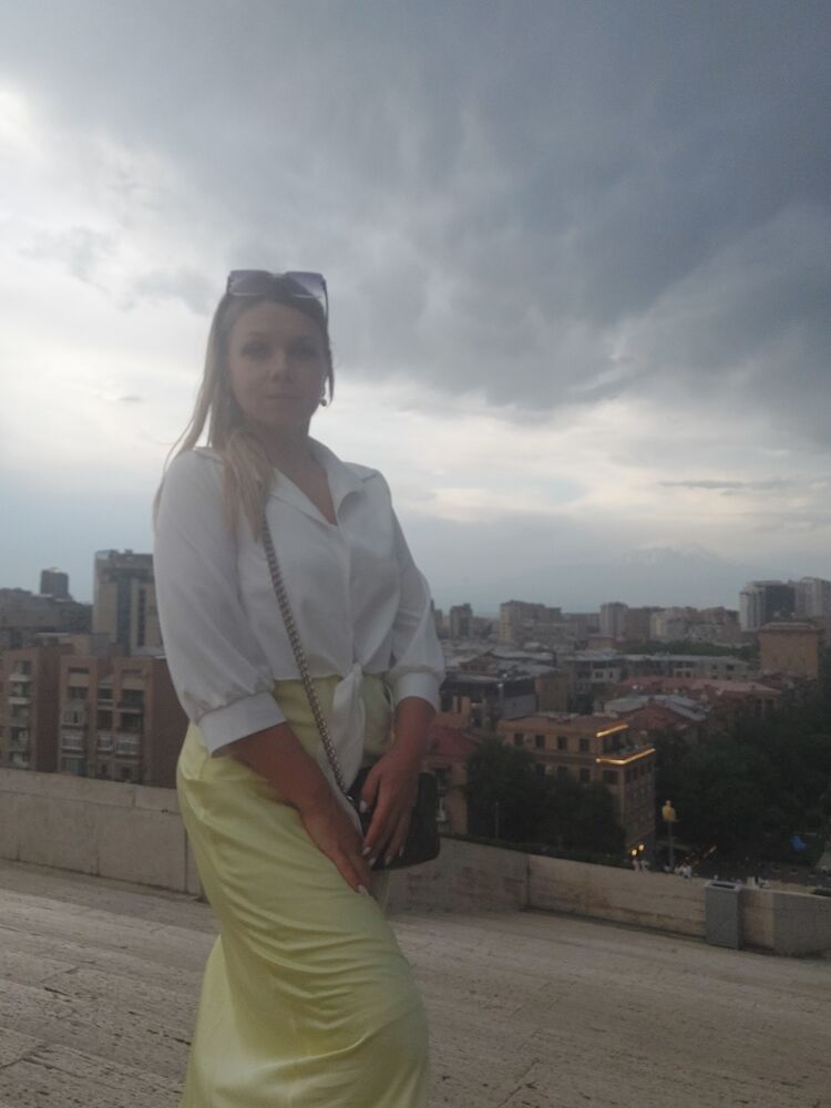  53180384  Ekaterina, 37 ,    