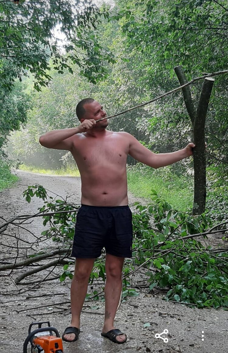  30855164  Ruslan, 41 ,    