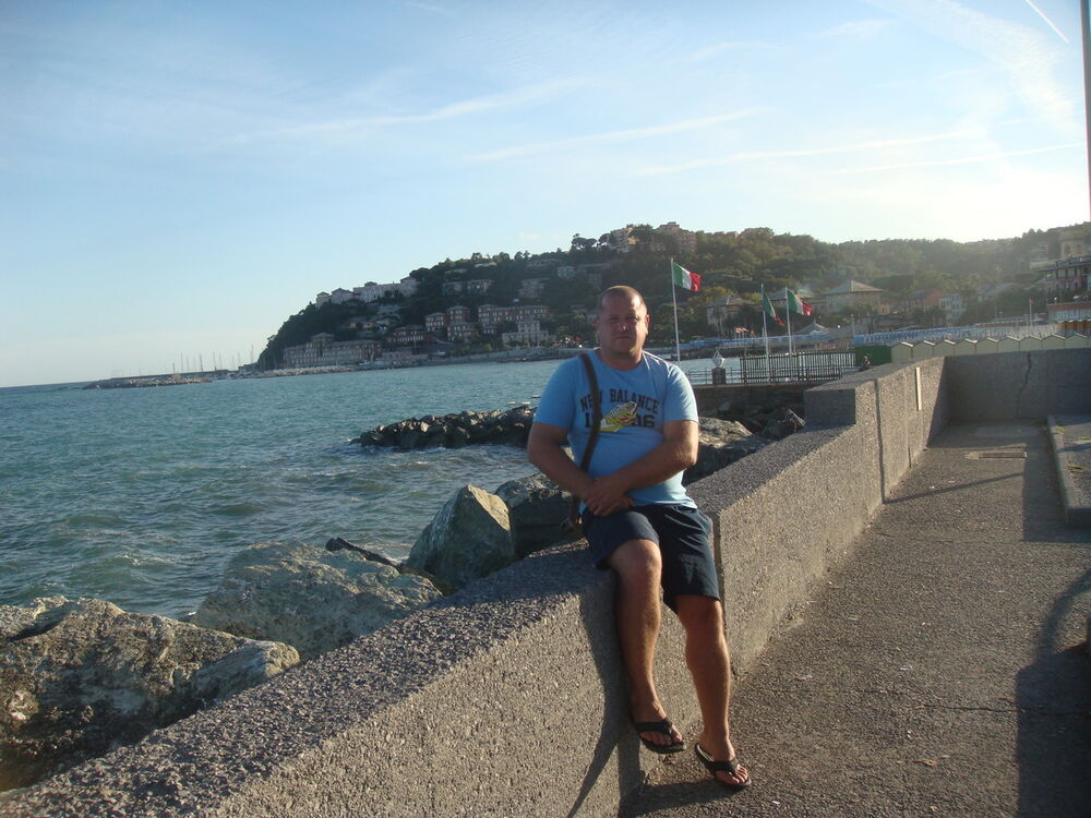  5121324  Sergej, 47 ,    