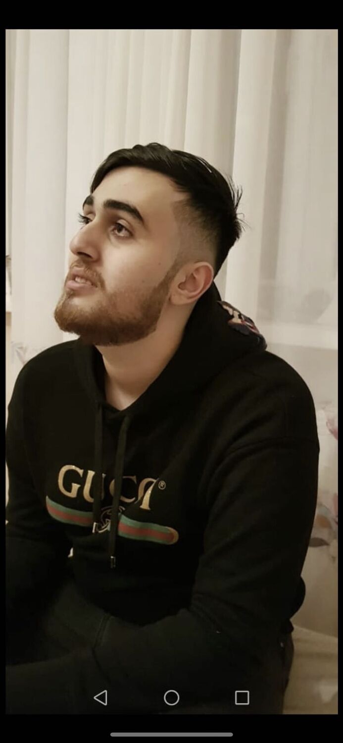  27046464  Hasan, 26 ,    