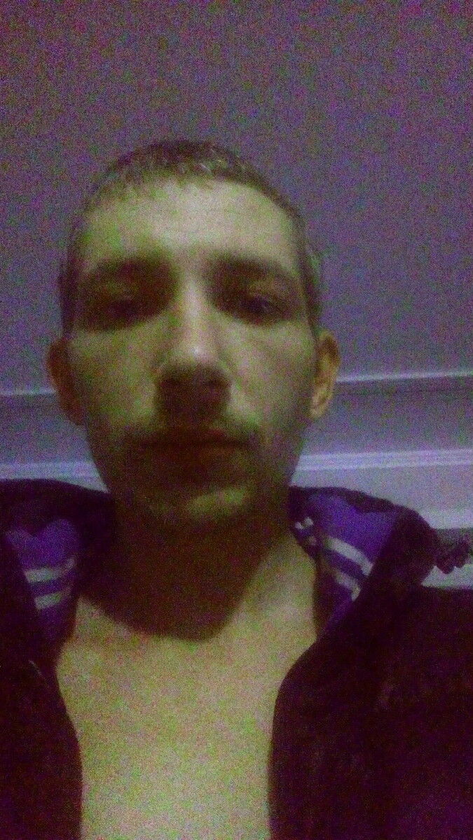  17983424  Ilya, 37 ,    