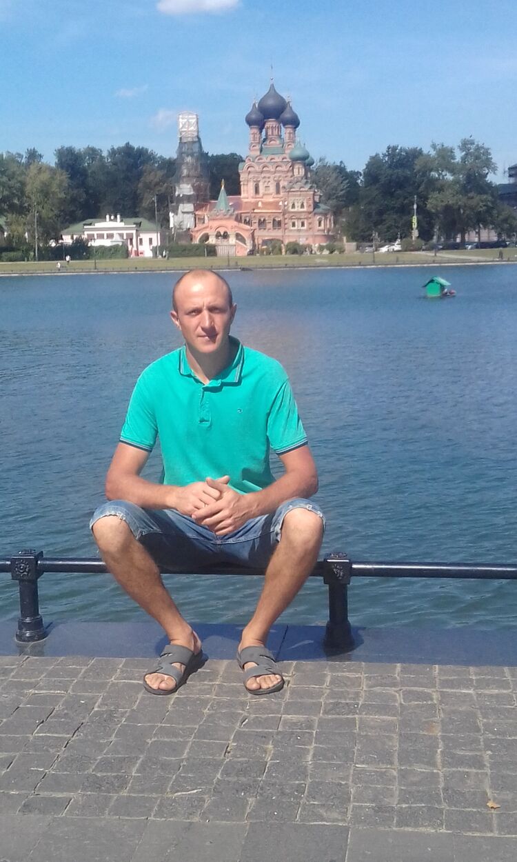  50567194  Aleksei, 39 ,    