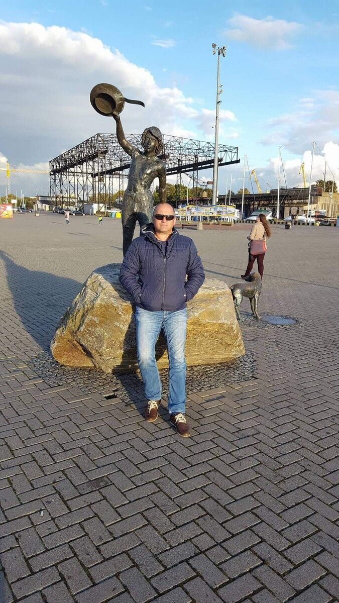  ,   Jurijus, 45 ,   