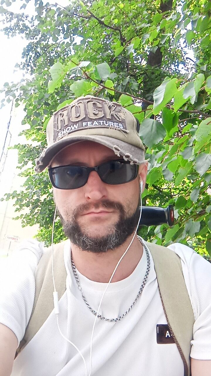  ,   Anton, 35 ,   ,   , c , 