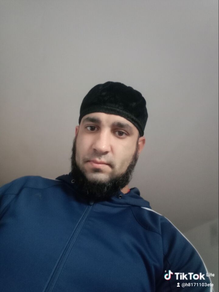 47040404  , 32 ,    