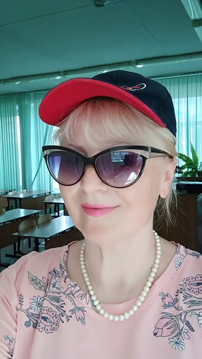 17480994  Irina, 62 ,    