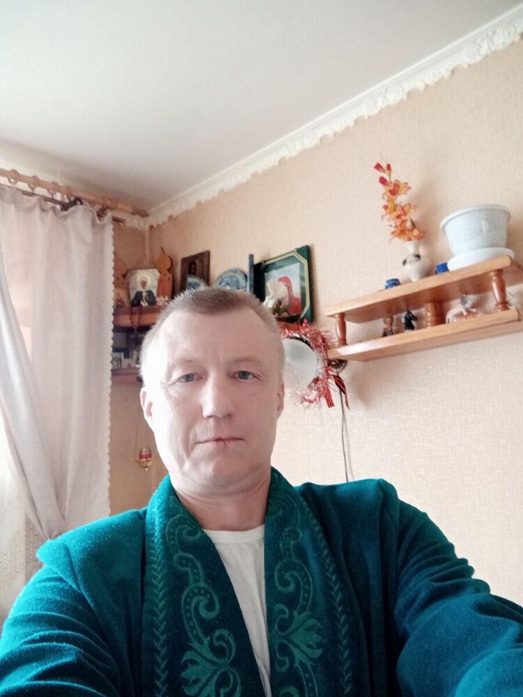  22071984  , 51 ,    