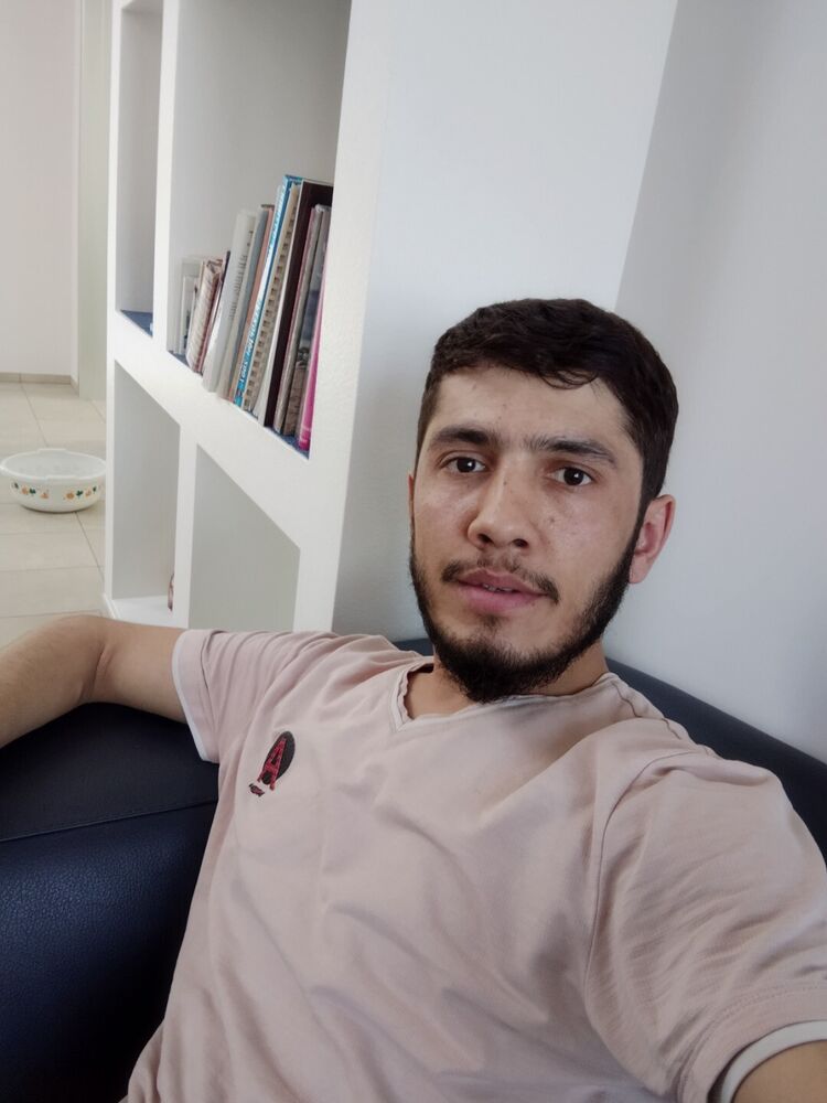  ,   Akim, 33 ,   ,   