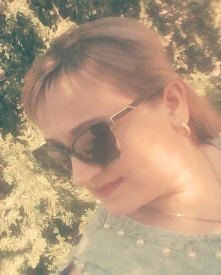  54661184  Tatiana, 44 ,    