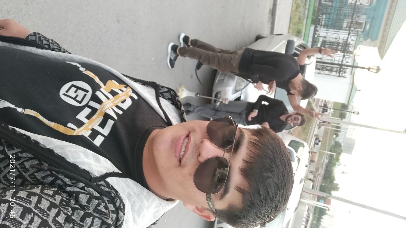  ,   Iqoroek, 32 ,     , c 