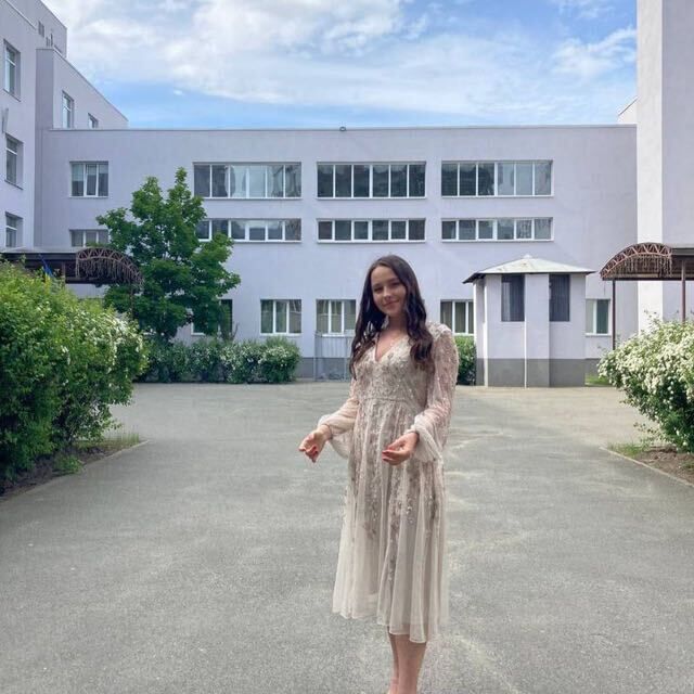  27442864  Maria, 22 ,    