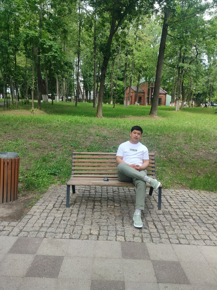  44529884  Diyorbek, 22 ,    