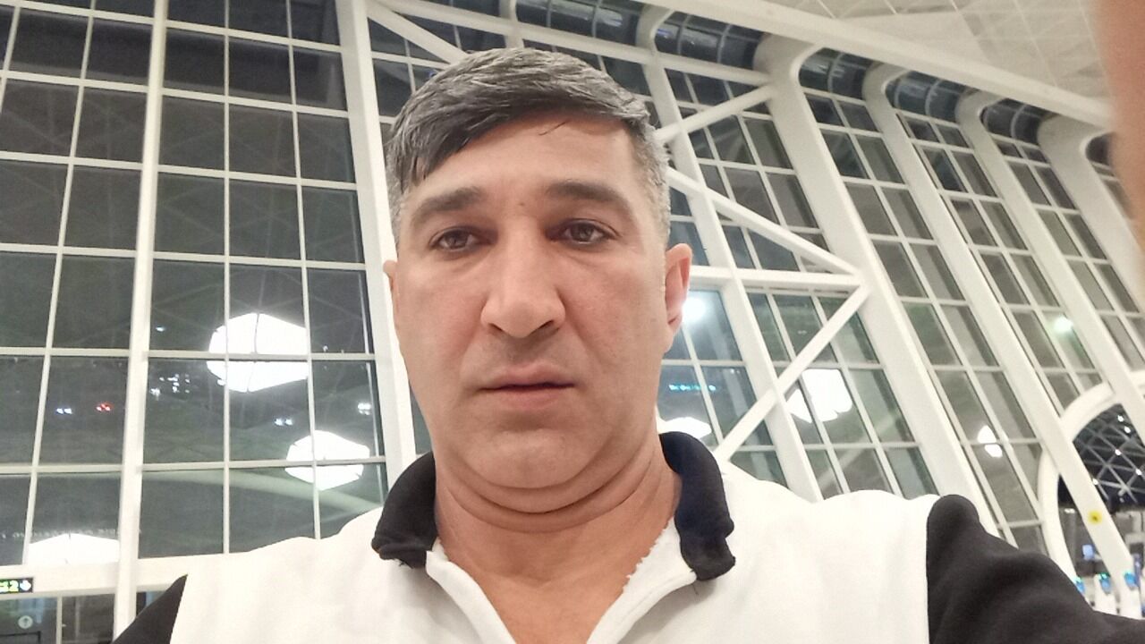  ,   Seymur, 34 ,   ,   