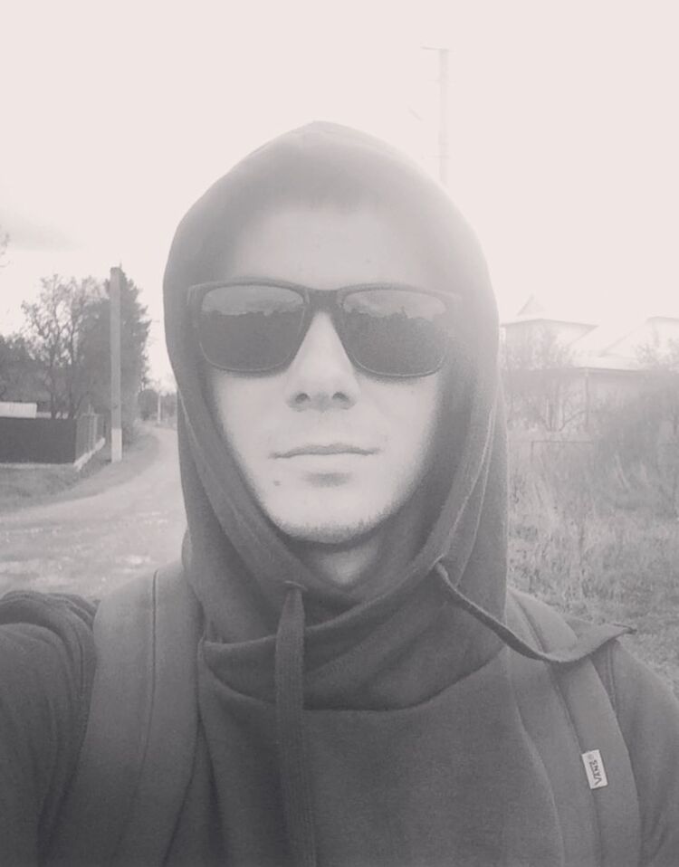  25058694  Liubomyr, 28 ,    -
