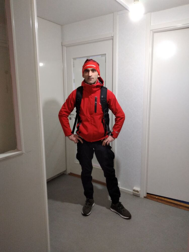  24838994  Aka, 44 ,    Tumba
