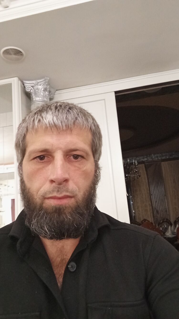  48554824  , 41 ,    
