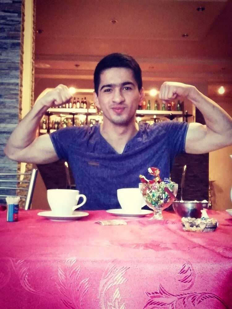  ,   Idris, 28 ,   ,   , c 