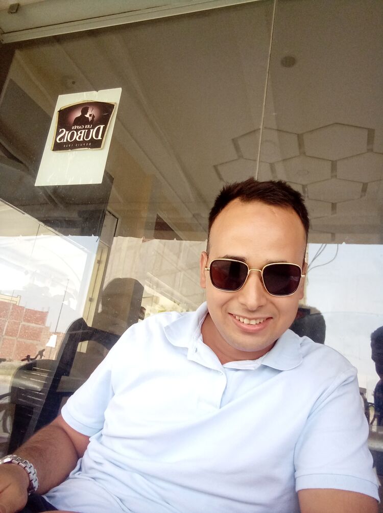  39730704  Smail, 28 ,    