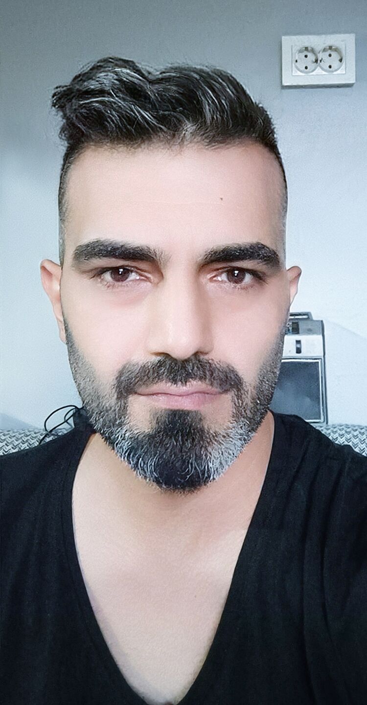  ,   Sultan, 43 ,   ,   