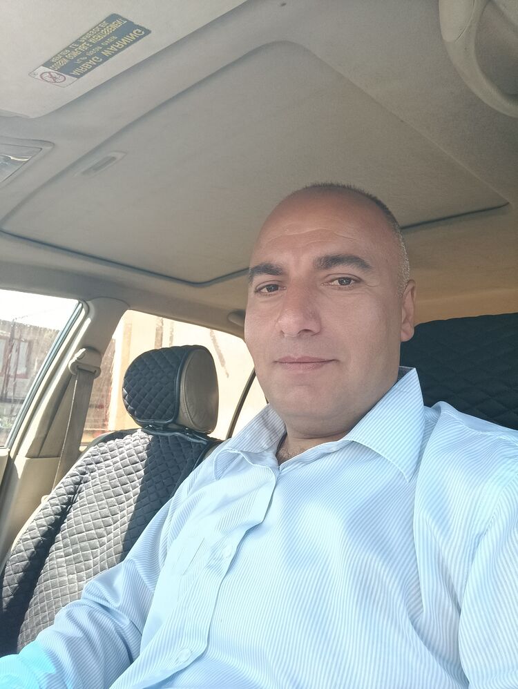  35275414  Volodia, 40 ,    