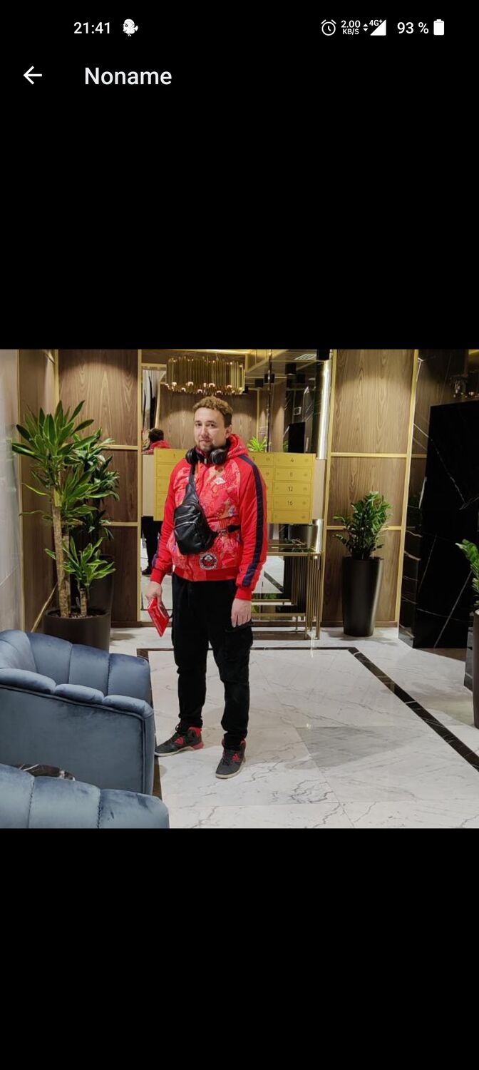  ,   Marat, 39 ,   ,   