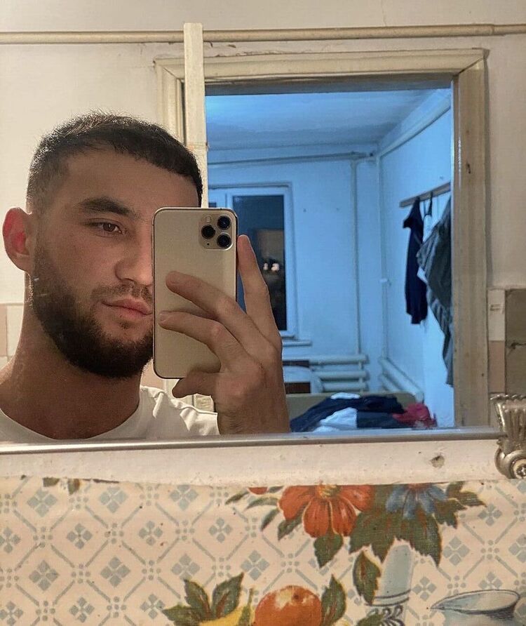  53882484  Himoyat, 23 ,    