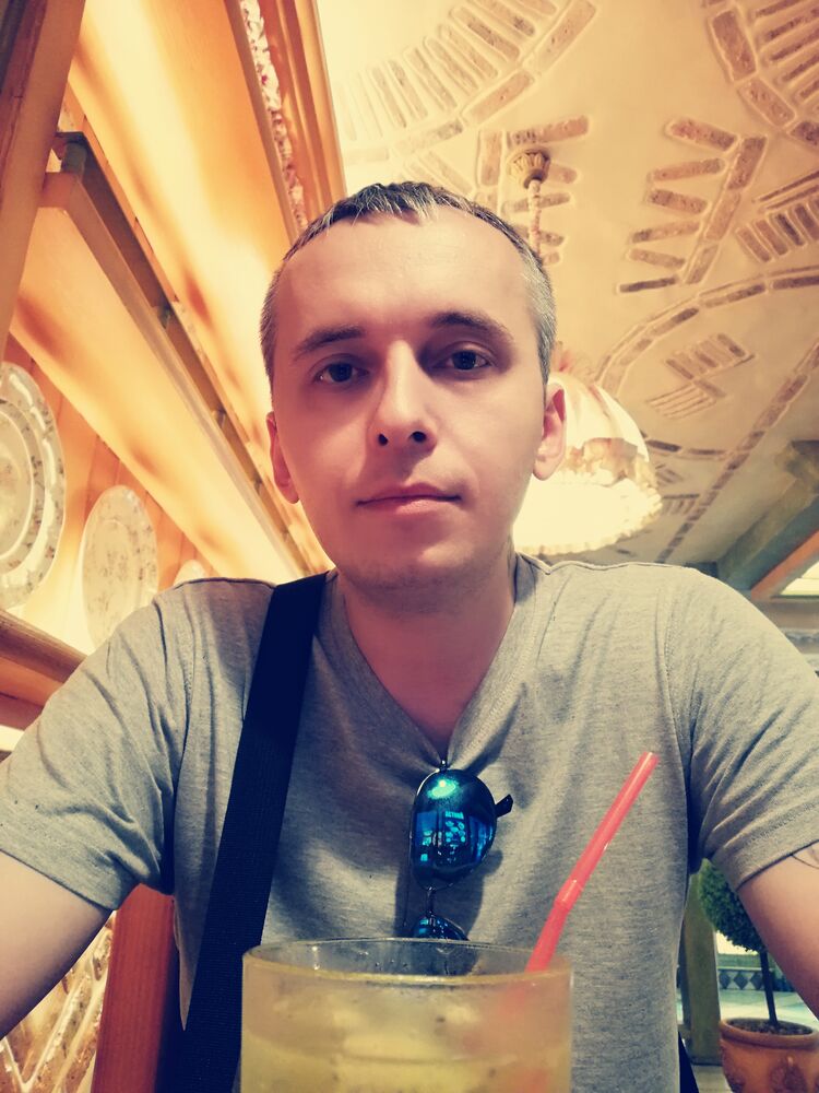  52915674  Alexander, 33 ,    