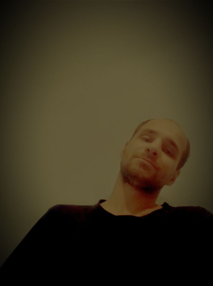  33108294  , 32 ,    --