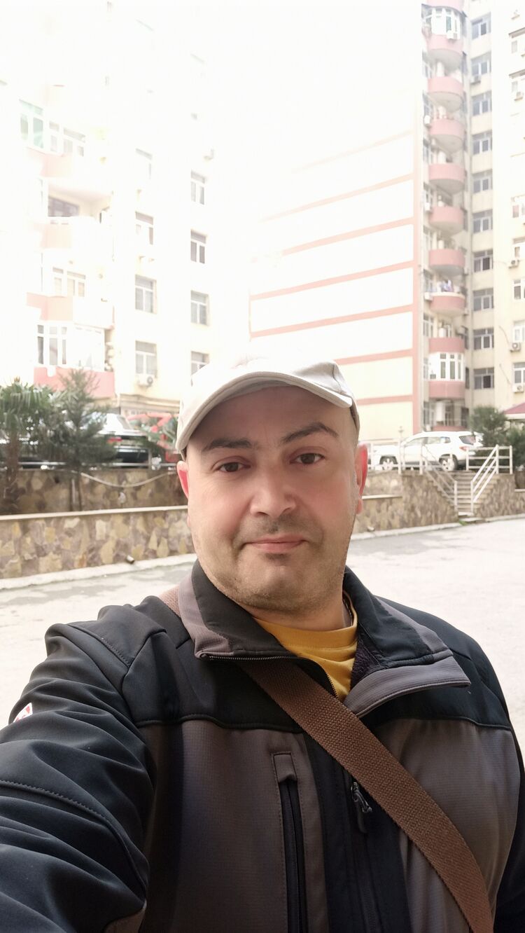  32830904  Farit, 53 ,    