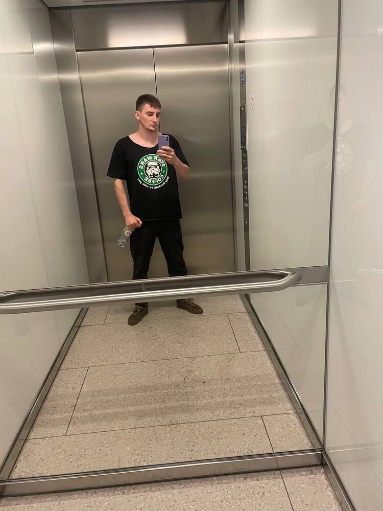  52037204  , 25 ,    